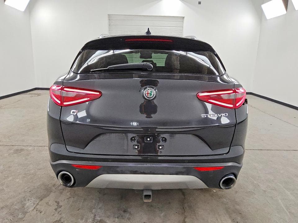 2021 ALFA ROMEO STELVIO SPORT 6