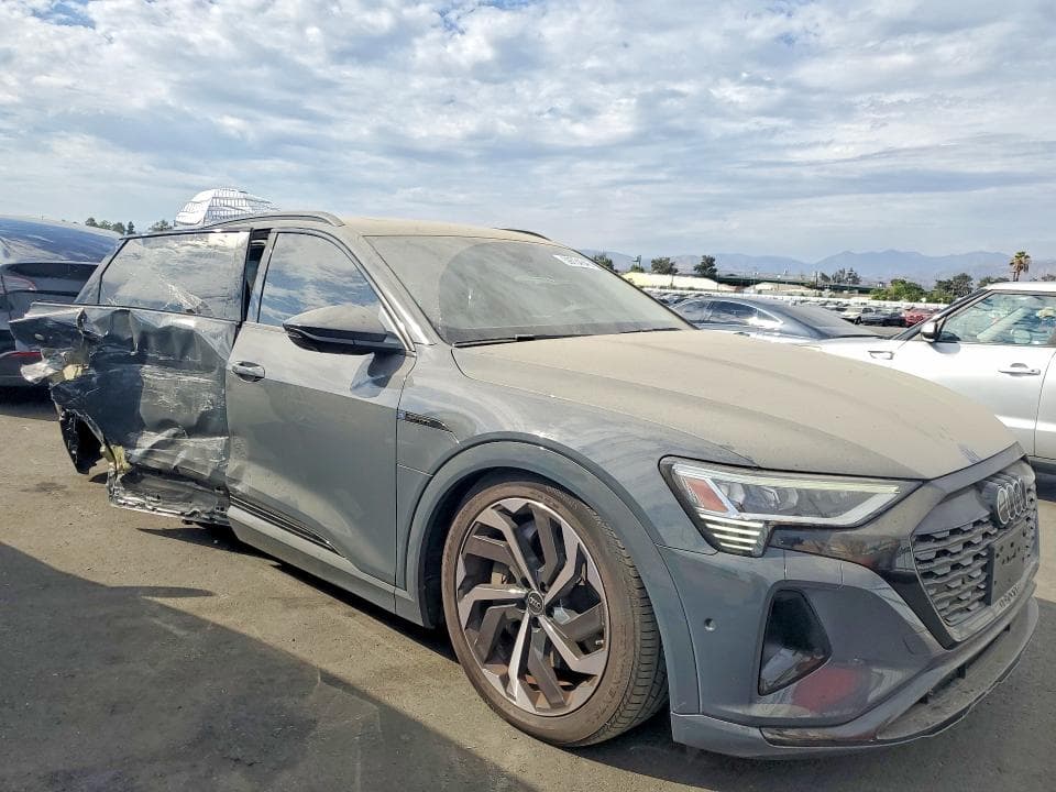 2024 AUDI Q8 E-TRON PREMIUM PLUS 4