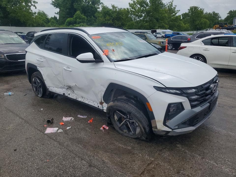 2026 HYUNDAI TUCSON SEL 4