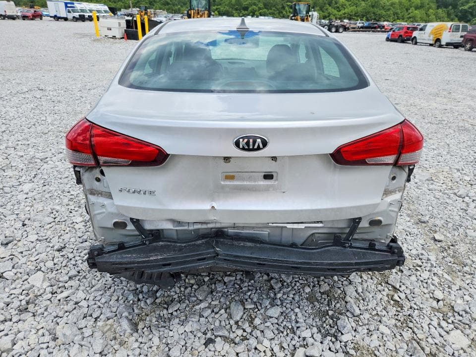 2017 KIA FORTE LX 6
