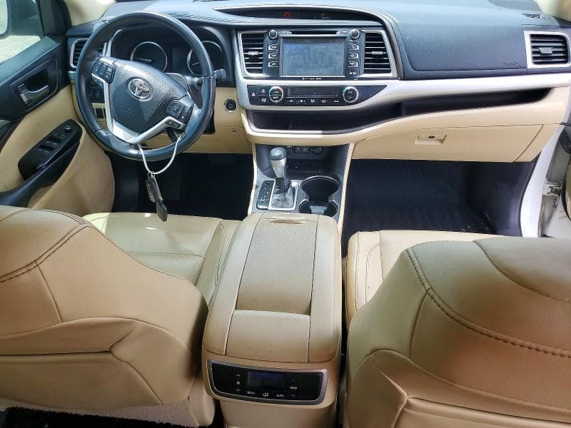 2018 TOYOTA HIGHLANDER XLE 8