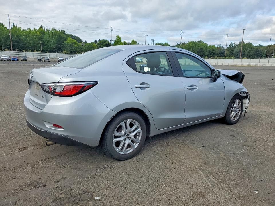 2018 TOYOTA YARIS IA BASE 3