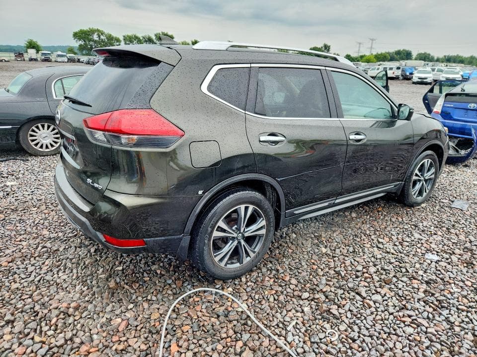 2017 NISSAN ROGUE SL 3