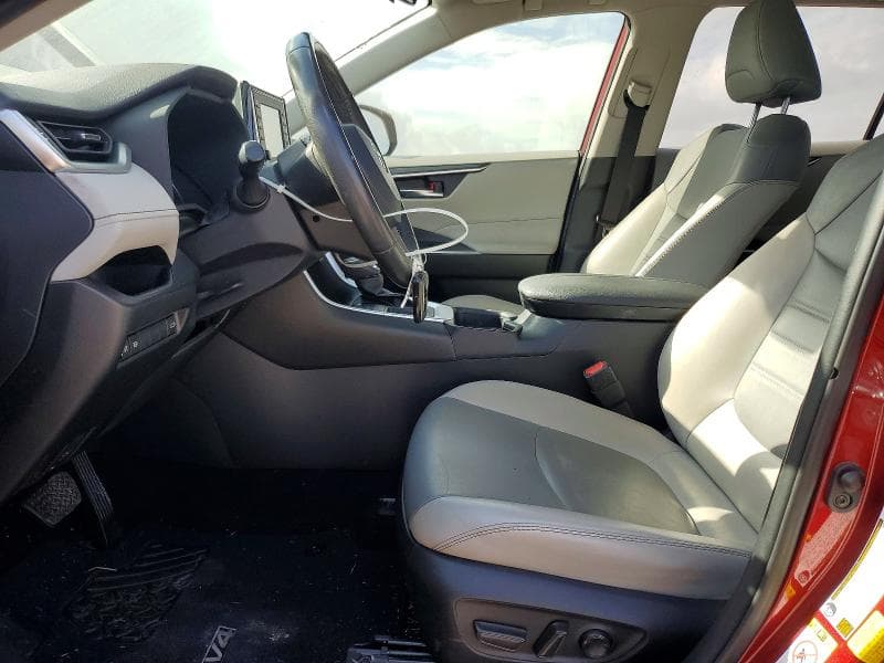 2019 TOYOTA RAV4 XLE PREMIUM 7
