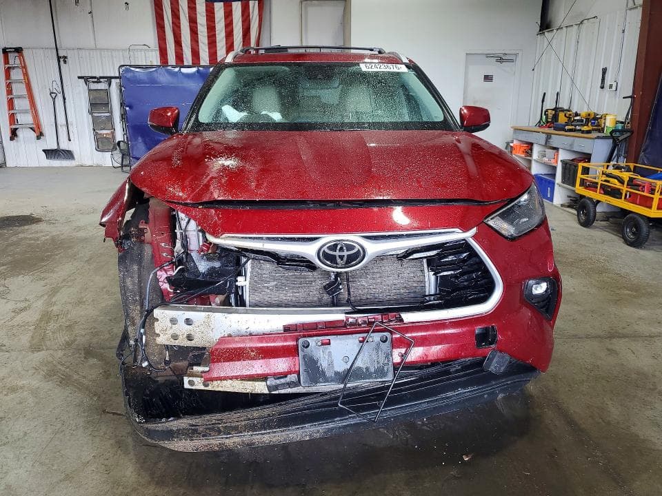 2022 TOYOTA HIGHLANDER XLE 5