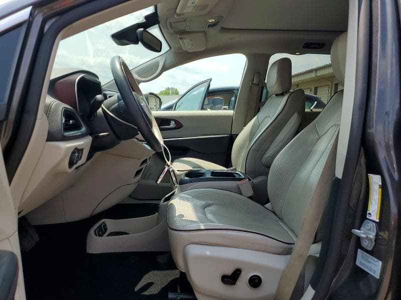 2017 CHRYSLER PACIFICA LIMITED 7
