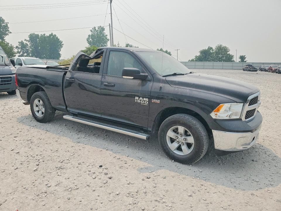 2020 RAM 1500 CLASSIC SLT 4