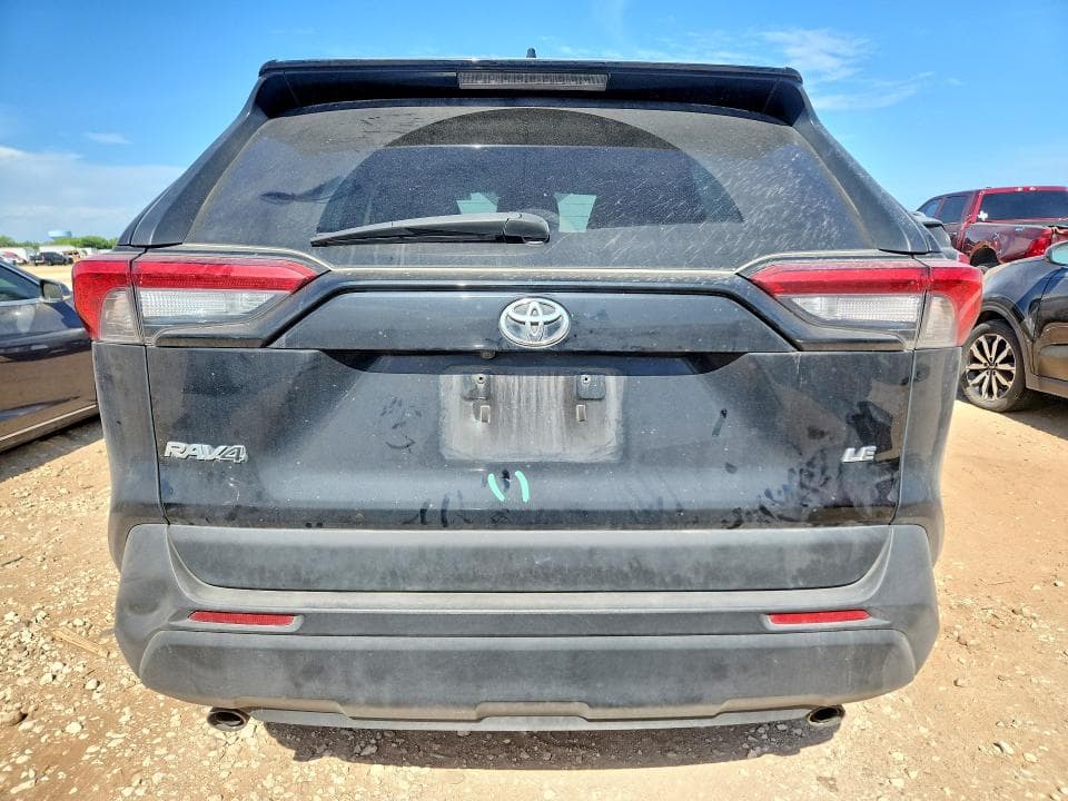 2021 TOYOTA RAV4 LE 6