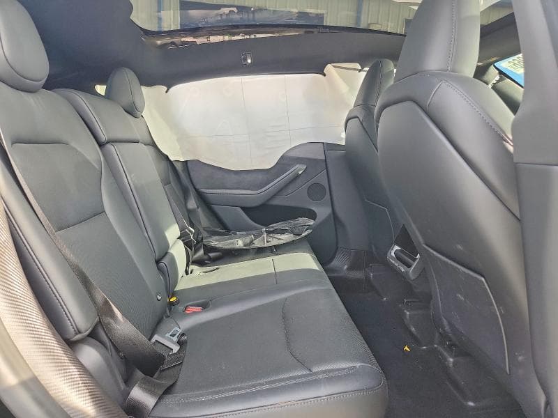 2026 TESLA MODEL Y 10