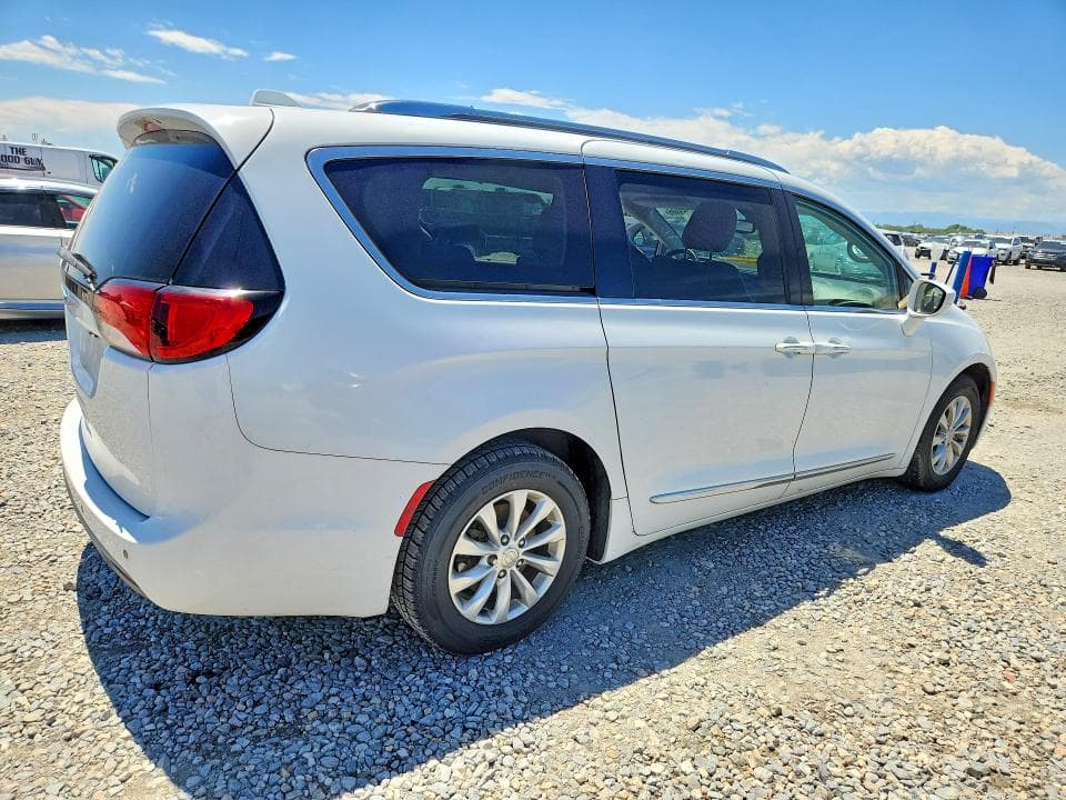 2018 CHRYSLER PACIFICA TOURING L PLUS 3