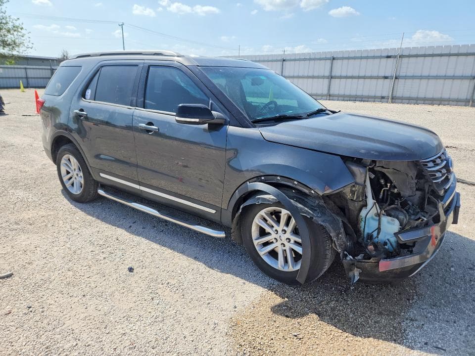 2017 FORD EXPLORER XLT 4