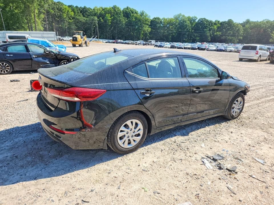 2018 HYUNDAI ELANTRA SE 3