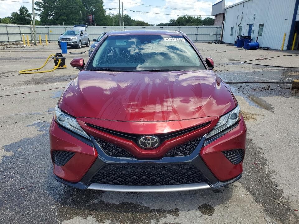 2018 TOYOTA CAMRY XSE 5