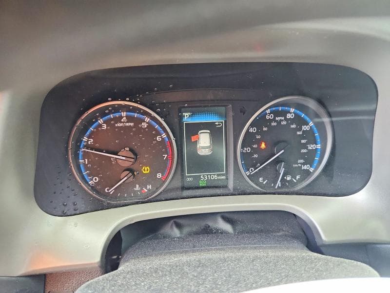 2017 TOYOTA RAV4 LE 9