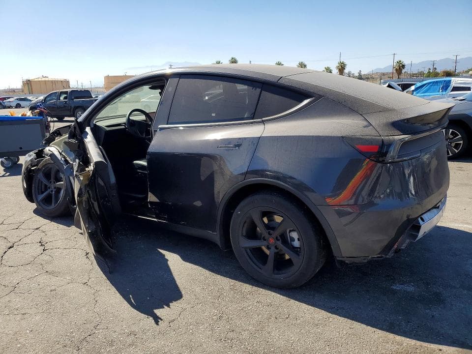 2026 TESLA MODEL Y 2