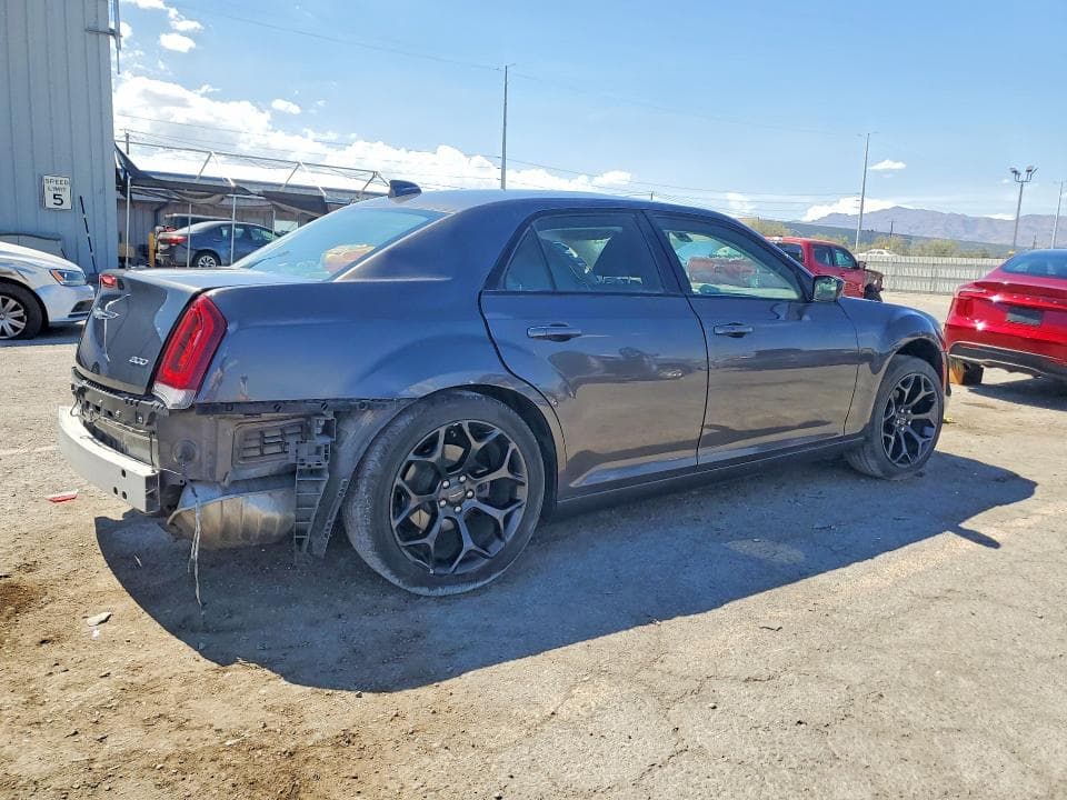 2019 CHRYSLER 300 TOURING 3