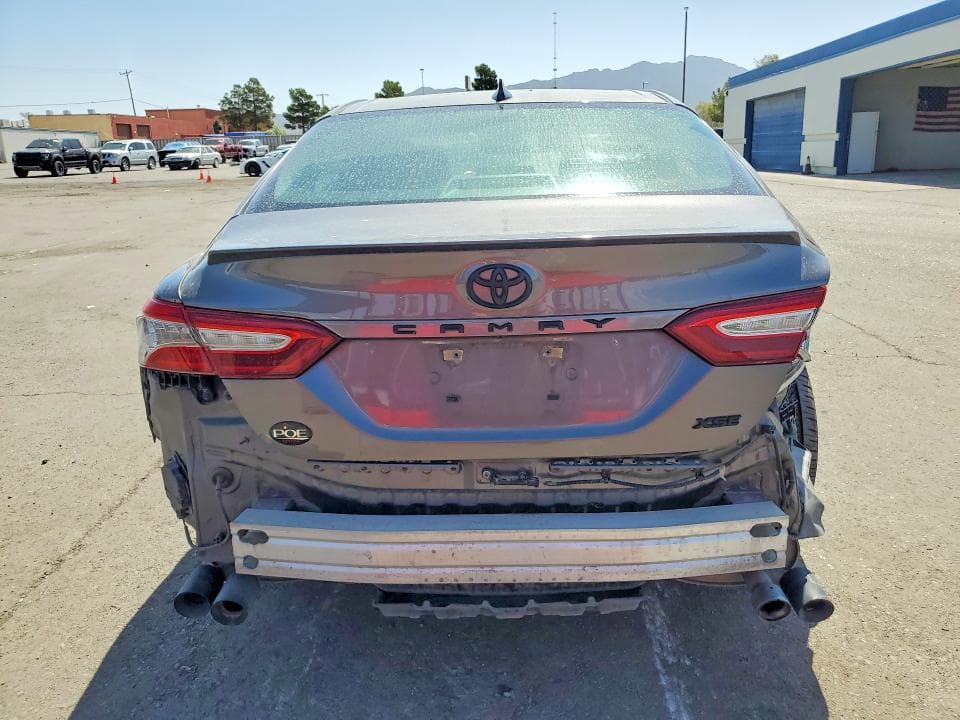 2019 TOYOTA CAMRY XSE 6