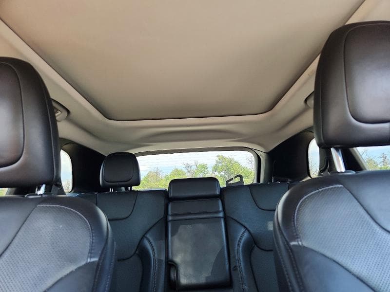 2019 JEEP CHEROKEE LIMITED 10