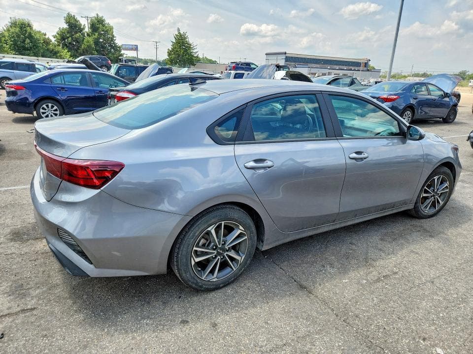 2024 KIA FORTE LXS 3
