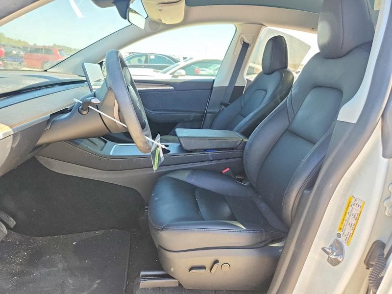 2025 TESLA MODEL Y 7