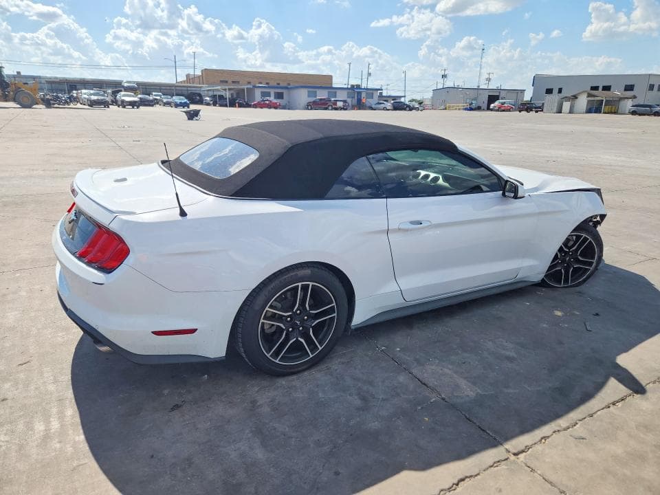 2021 FORD MUSTANG 3