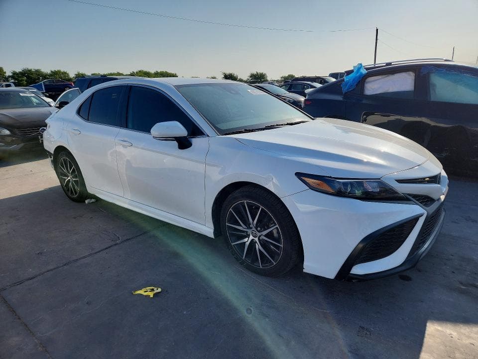 2023 TOYOTA CAMRY SE 4