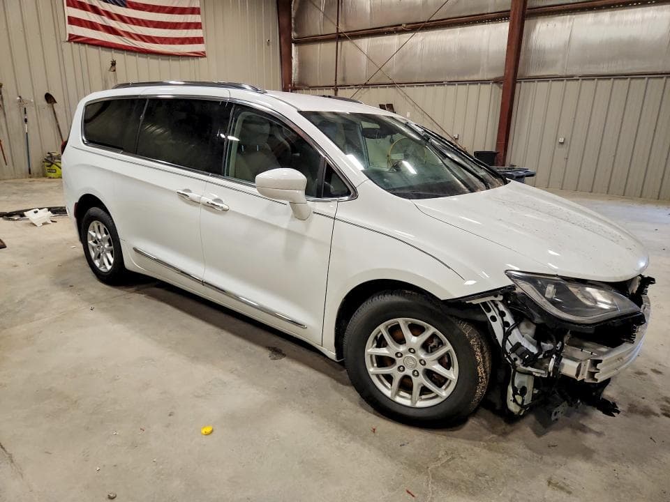2020 CHRYSLER PACIFICA TOURING L 4