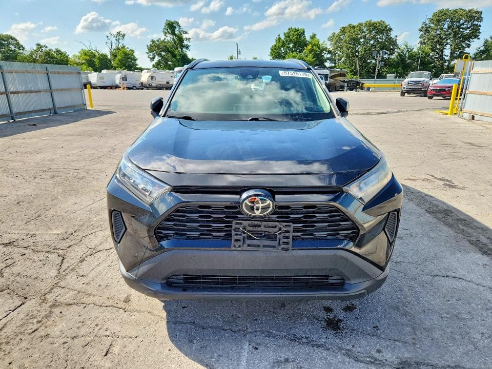 2021 TOYOTA RAV4 LE 5