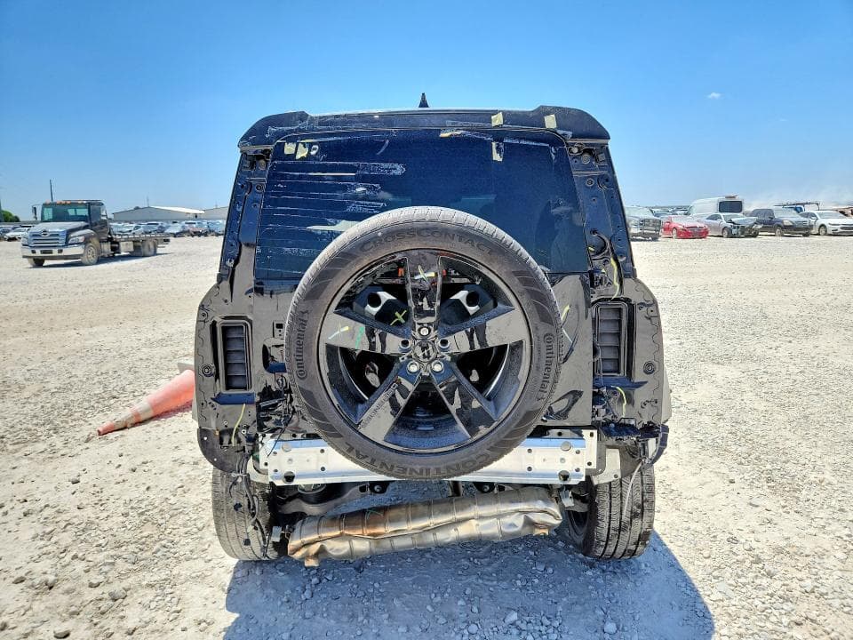 2026 LAND ROVER DEFENDER 110 S 6