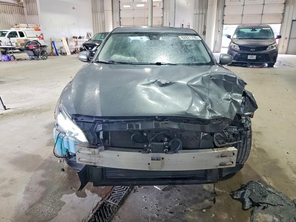 2019 NISSAN ALTIMA SV 5