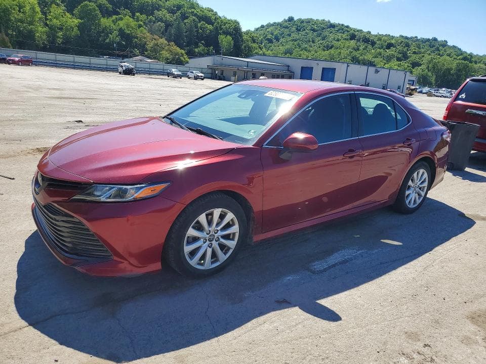 2019 TOYOTA CAMRY LE - 1