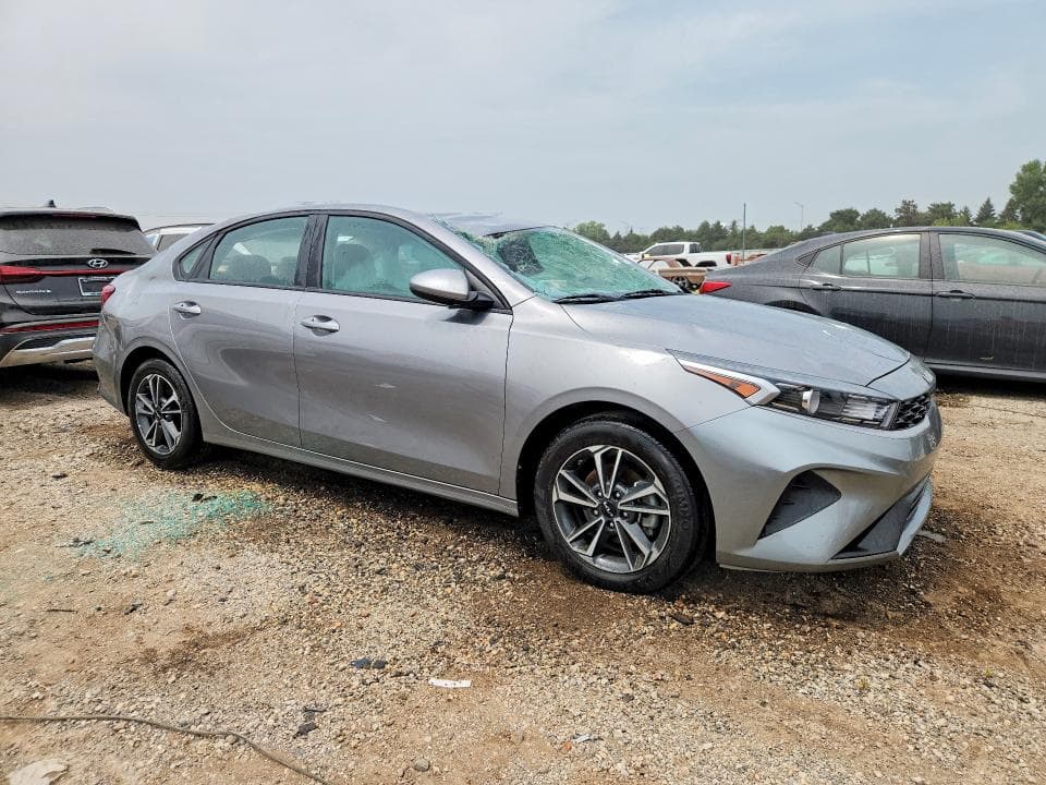 2023 KIA FORTE LXS 4