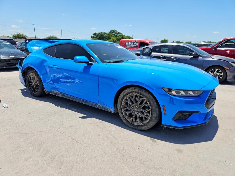 2025 FORD MUSTANG 4