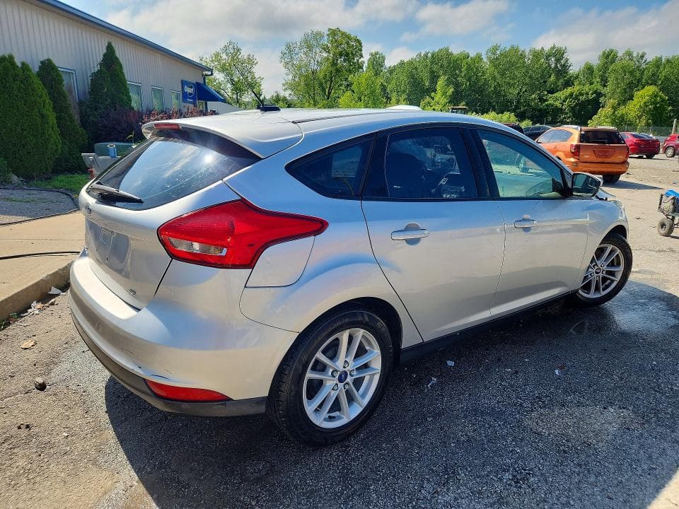 2017 FORD FOCUS SE 3