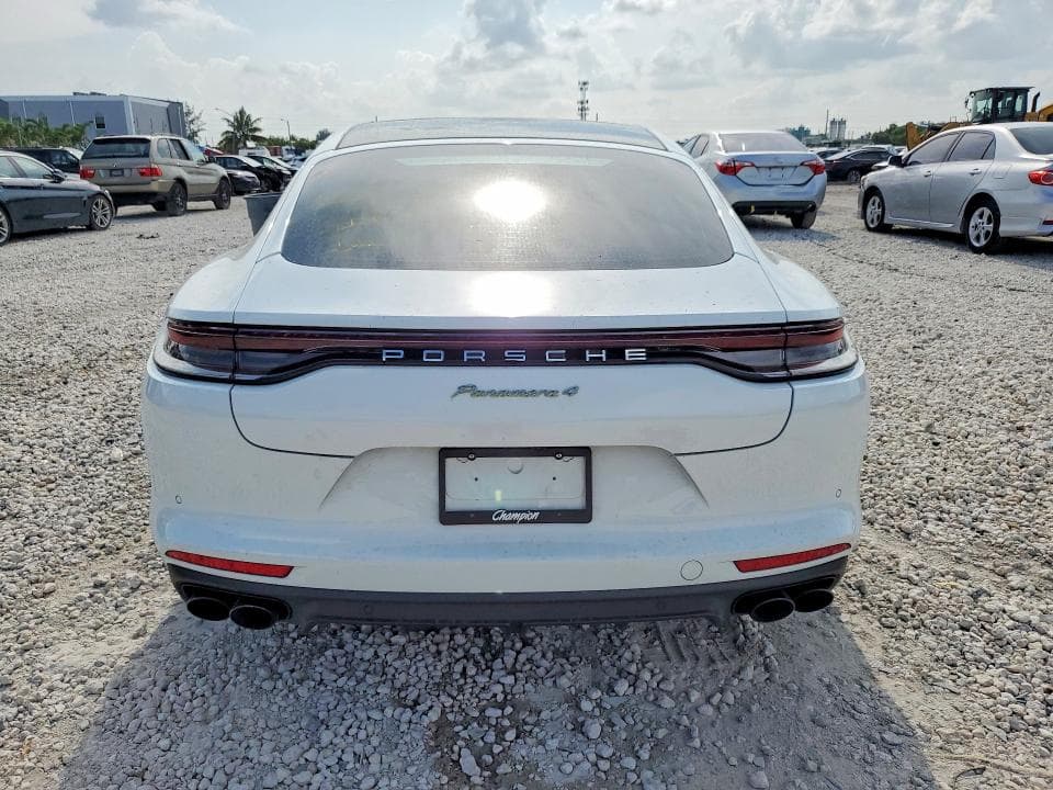 2021 PORSCHE PANAMERA 4 E-HYBRID 6