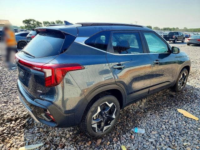 2024 KIA SELTOS EX 3