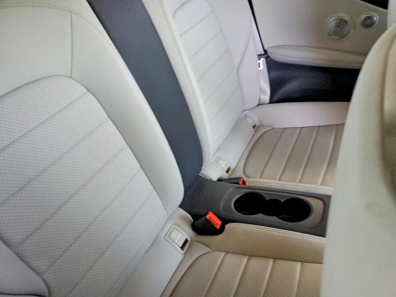 2018 MERCEDES-BENZ C 300 10