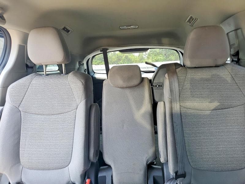 2021 TOYOTA SIENNA LE 10
