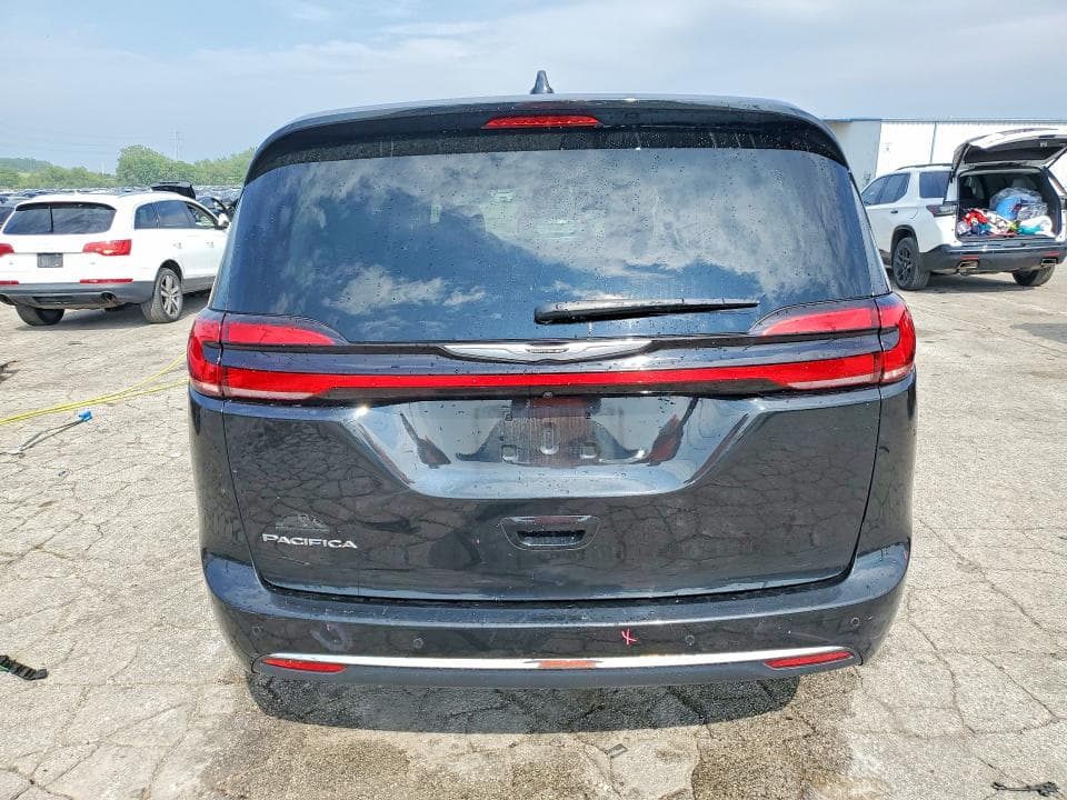 2023 CHRYSLER PACIFICA TOURING L 6