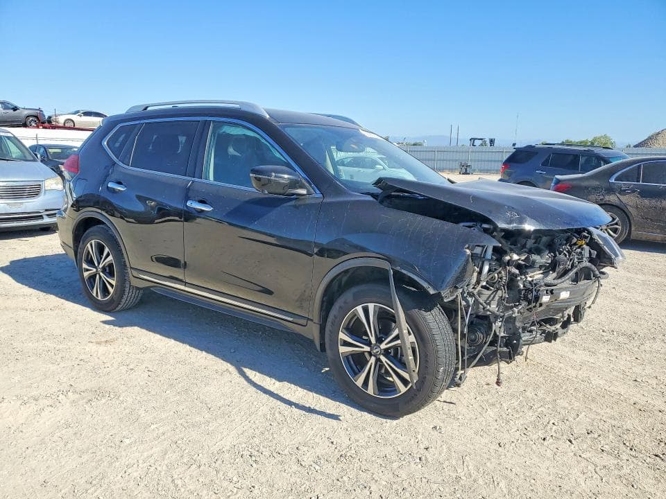 2017 NISSAN ROGUE SL 4