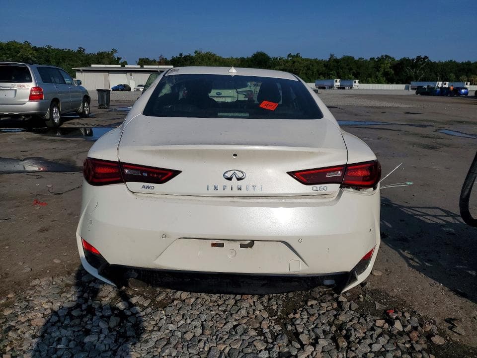 2021 INFINITI Q60 LUXE 6