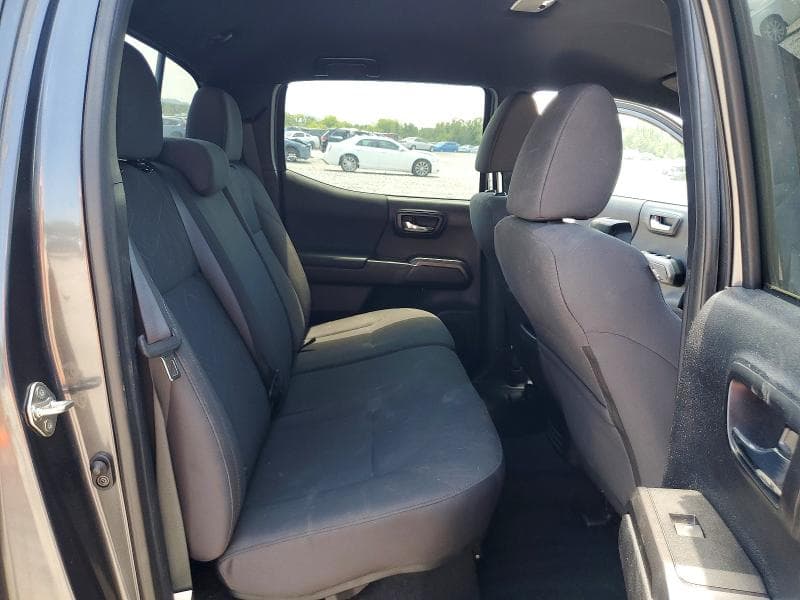 2018 TOYOTA TACOMA TRD SPORT 10