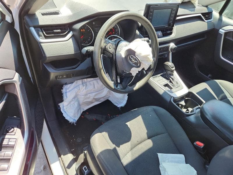 2020 TOYOTA RAV4 LE 8