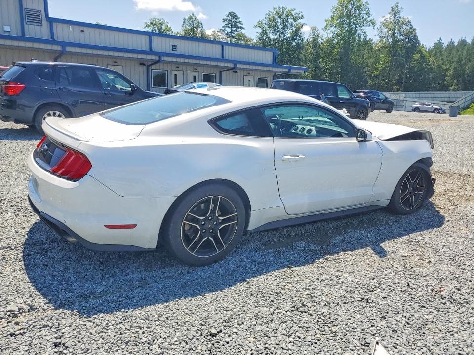 2022 FORD MUSTANG 3