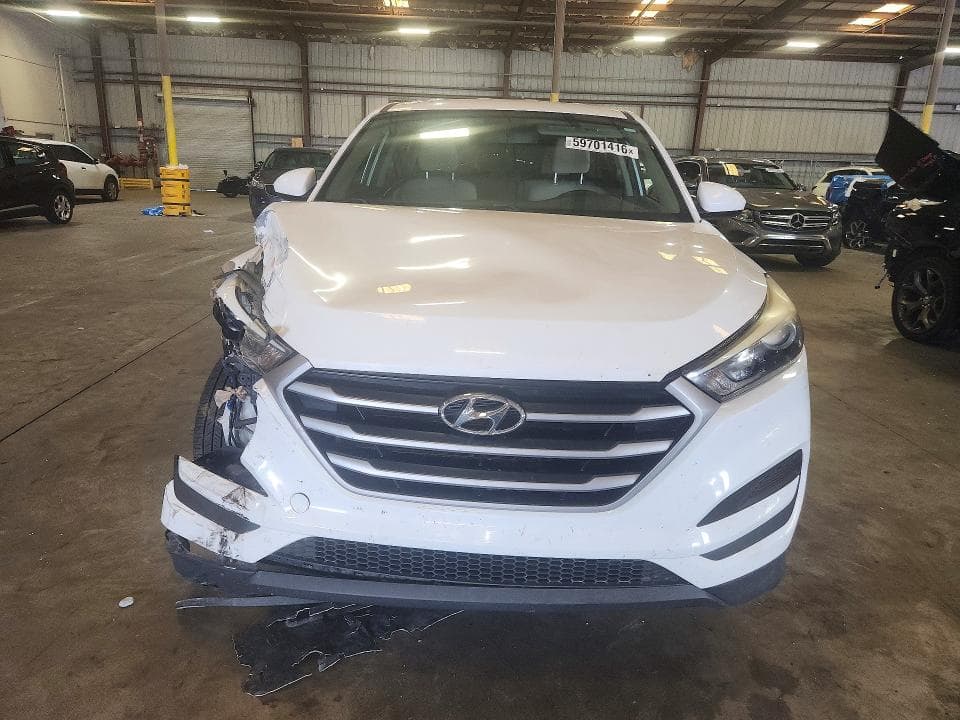 2017 HYUNDAI TUCSON SE 5