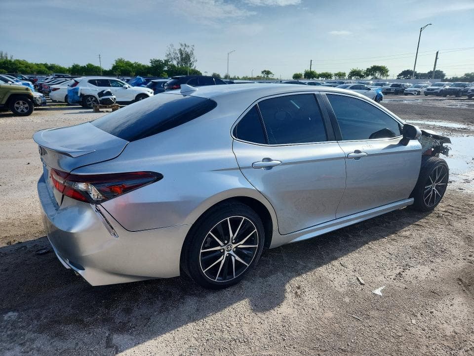 2023 TOYOTA CAMRY SE 3