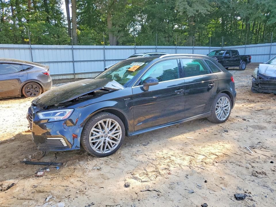 2018 AUDI A3 E-TRON PREMIUM PLUS - 1
