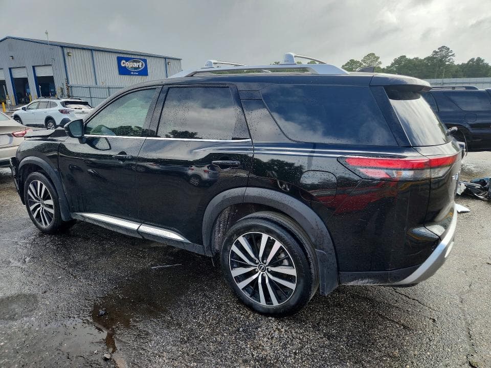 2024 NISSAN PATHFINDER PLATINUM 2