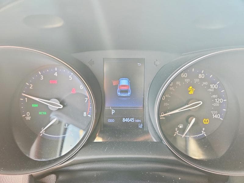 2019 TOYOTA C-HR XLE 9