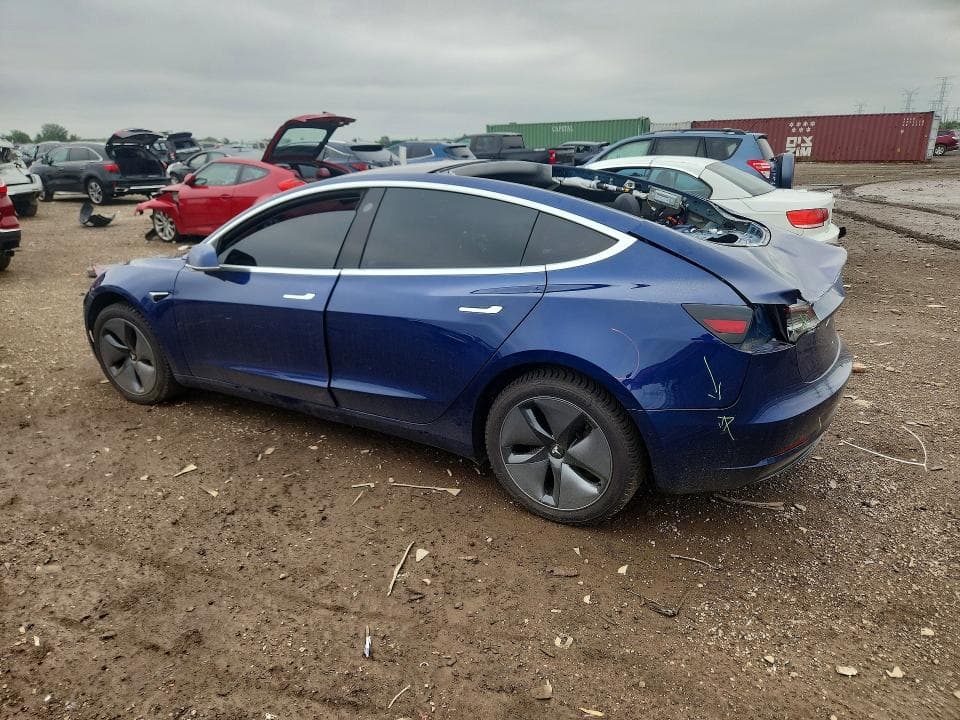 2018 TESLA MODEL 3 2